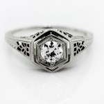 Vintage Diamond & Gold Filigree Ring