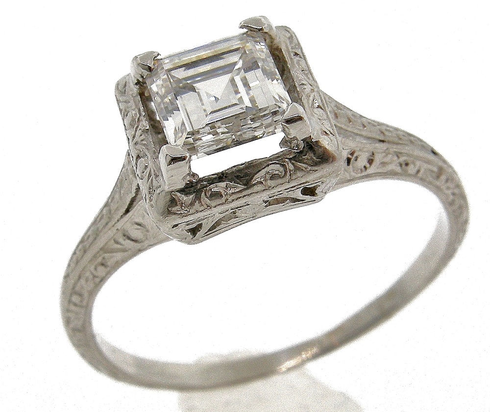 R1674-Vintage-Emerald Cut Diamond-Ring