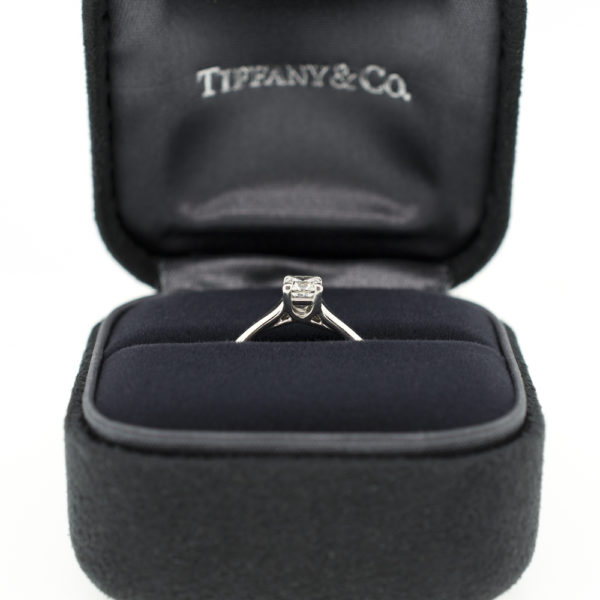 R1703-5-Tiffany-Lucida-Box-Ring