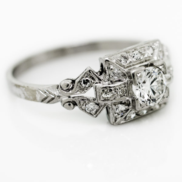 R1706-2-Deco-Diamond-Plat-Ring