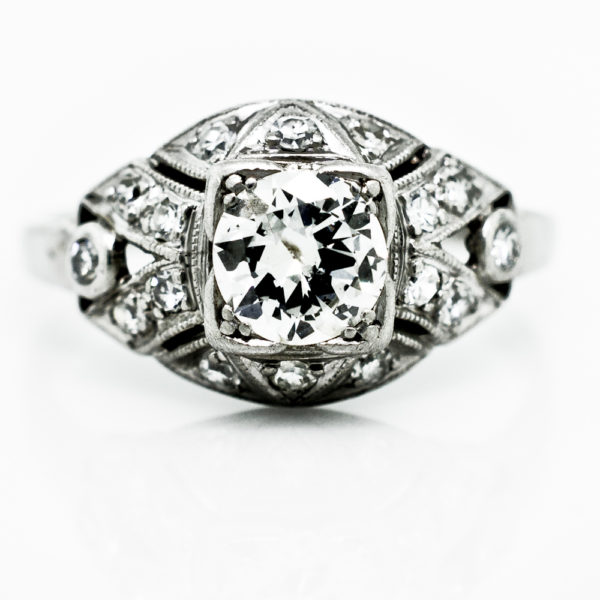 R1646-Deco-Transtional-Diamond-Platinum-Ring