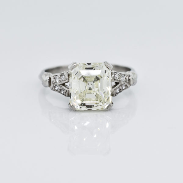 R1438-2.89 cts-Asscher-Platinum-Ring