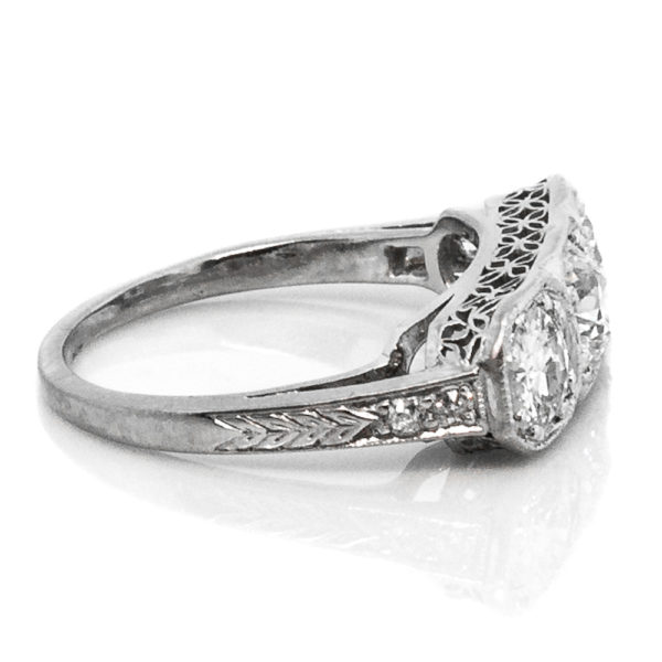 R1896-2-3 Diamond-Platinum-Deco-Ring