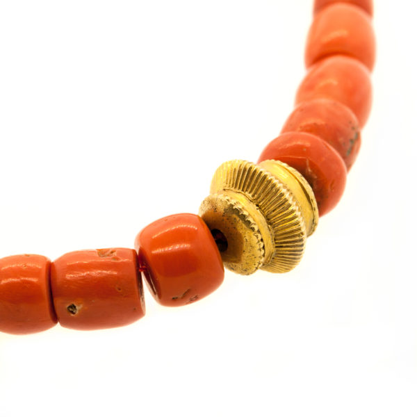 N621-4-Tibetean-Vintage-Coral-Gold-Beads