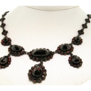Victorian Garnet Necklace 1