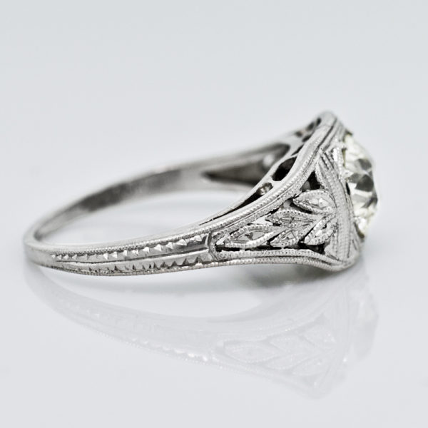 R1516-3-0.97 cts-Deco-Platinum-Ring