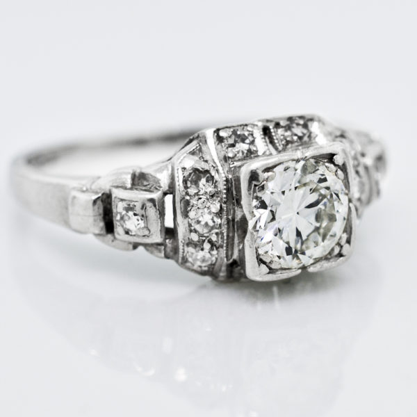 R546-2-Deco-Step-Diamond-Plat-Ring