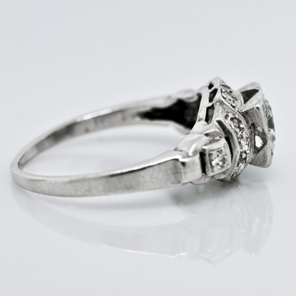 R546-3-Deco-Step-Diamond-Plat-Ring