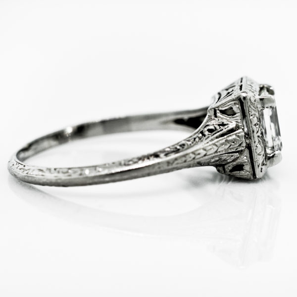 R1674-3-0.64 cts-Emerald Diamond-Plat-Ring