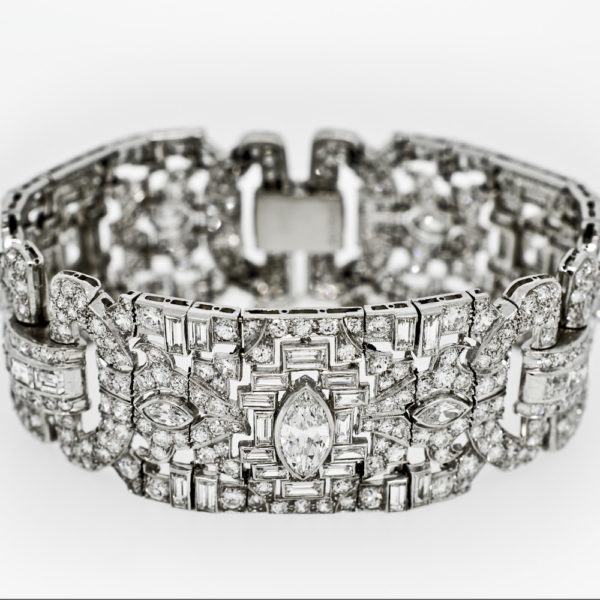 B419-Deco-28.5 cts-Diamond-Bracelet