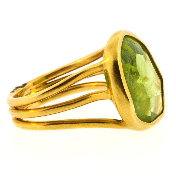 R1745-2-12 cts Peridot-18KT Y-Ring