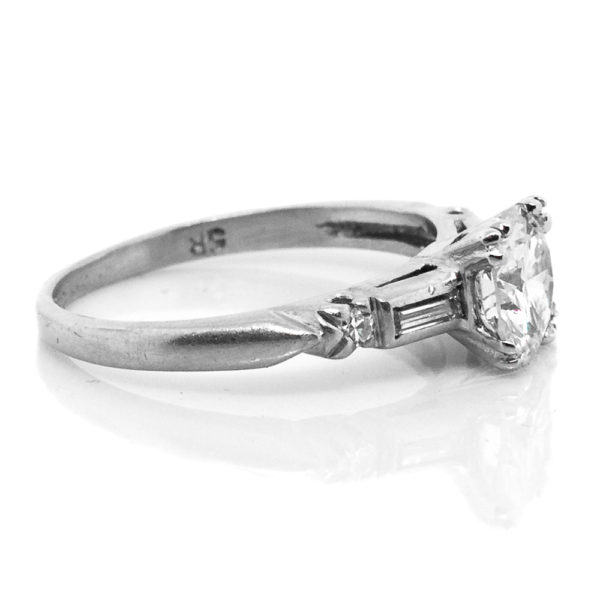 R2014-2-1940-1.02 cts RBC-Baguette-Plat-Ring