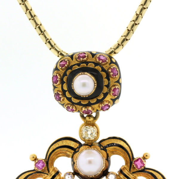 N571-2-Nat Pearls-Ruby-Gold-Enamel